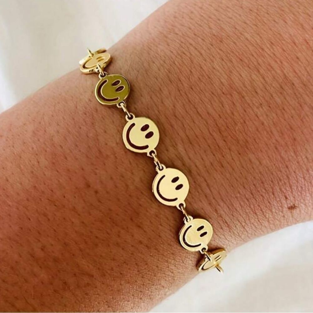 Smiley Face Bracelet N1361